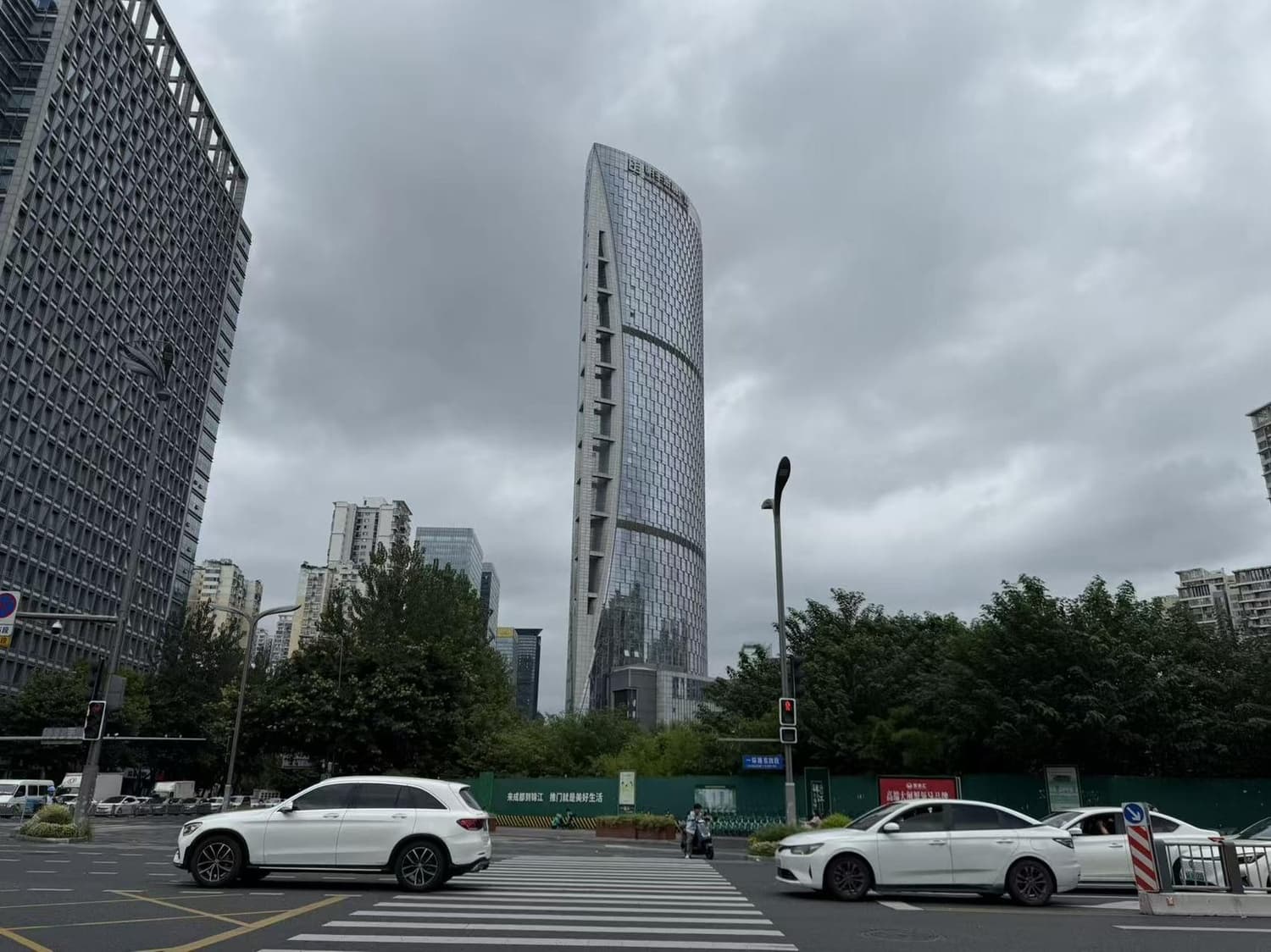 明宇金融广场外观图